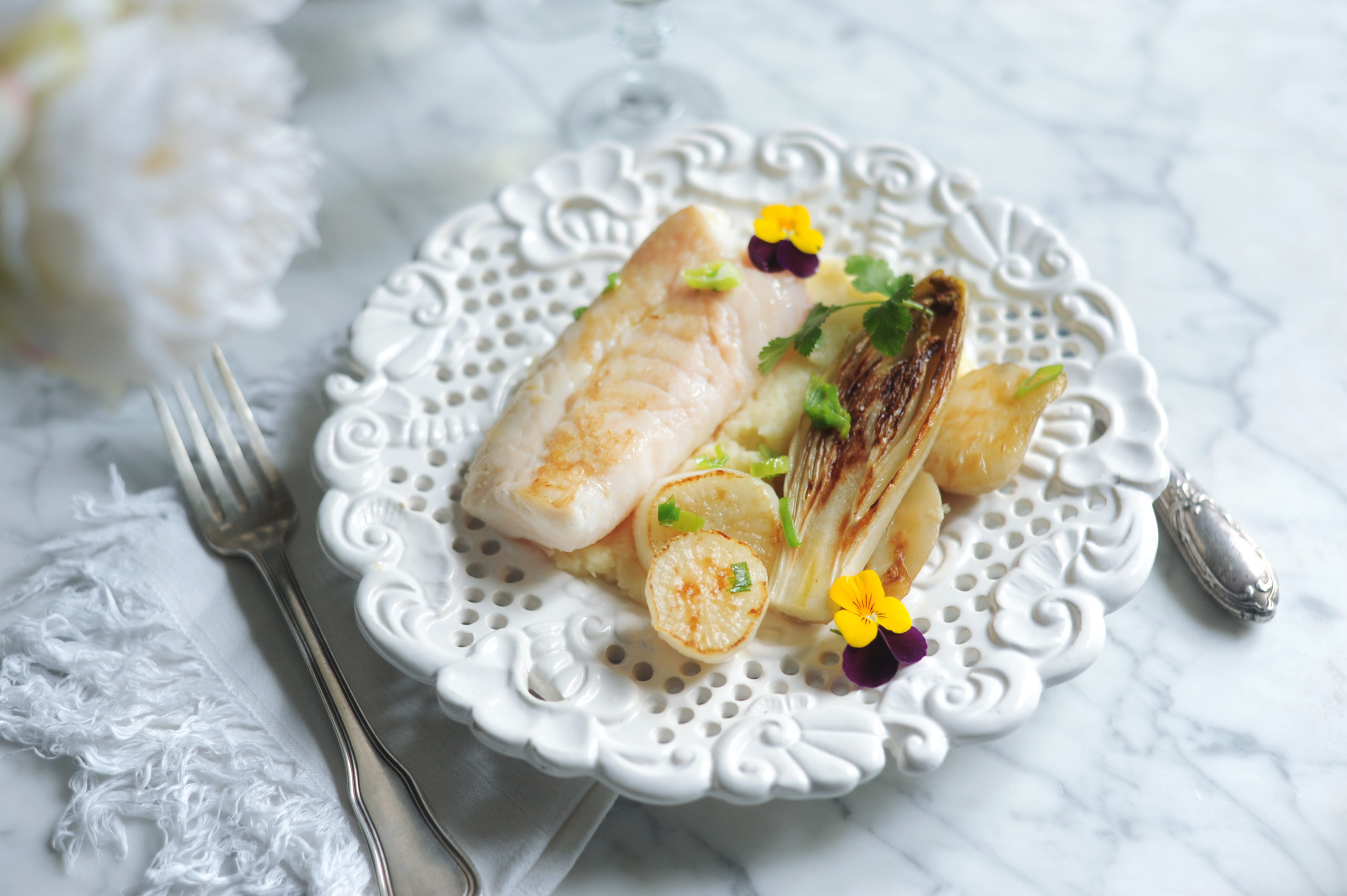 Recette de St Pierre à la crème de panais et ses légumes racine rôtis au gingembre